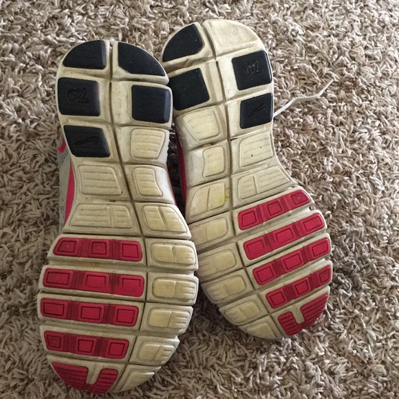 Nike Free shoes - Picture 2 of 3